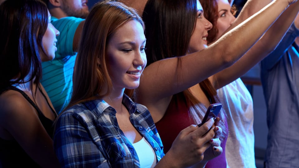 How Text Messaging Software Helps Improve Fan Experience